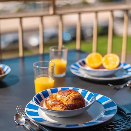 La Grande Palmeraie - Spacieux Avec Vue Mer, Terrasse, Port De Garavan Apartment Menton